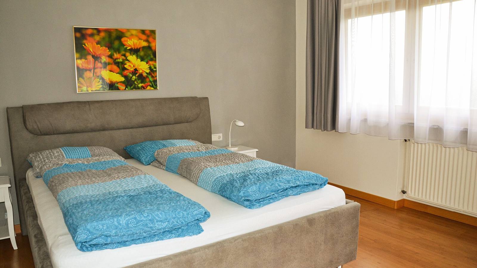 Ganze Wohnung, Ferienwohnung 'Residenz Sonnegg 3' mit Bergblick, Gemeinschaftspool und Wlan in Völlan, Lana