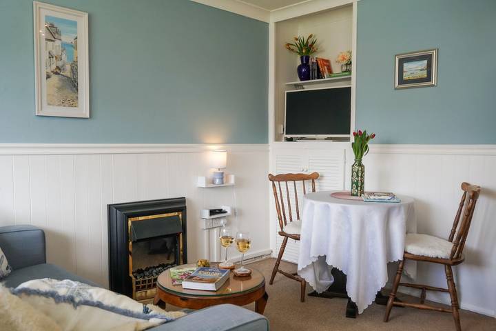 Cottage for 3 people, with pets in Kingswear