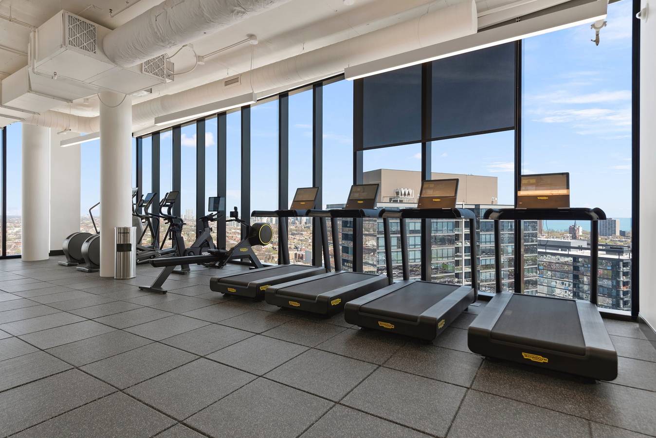 Apartamento inteiro, Lincoln Park Haven Balcony Walk to Whole Foods in Chicago, Condado de Cook