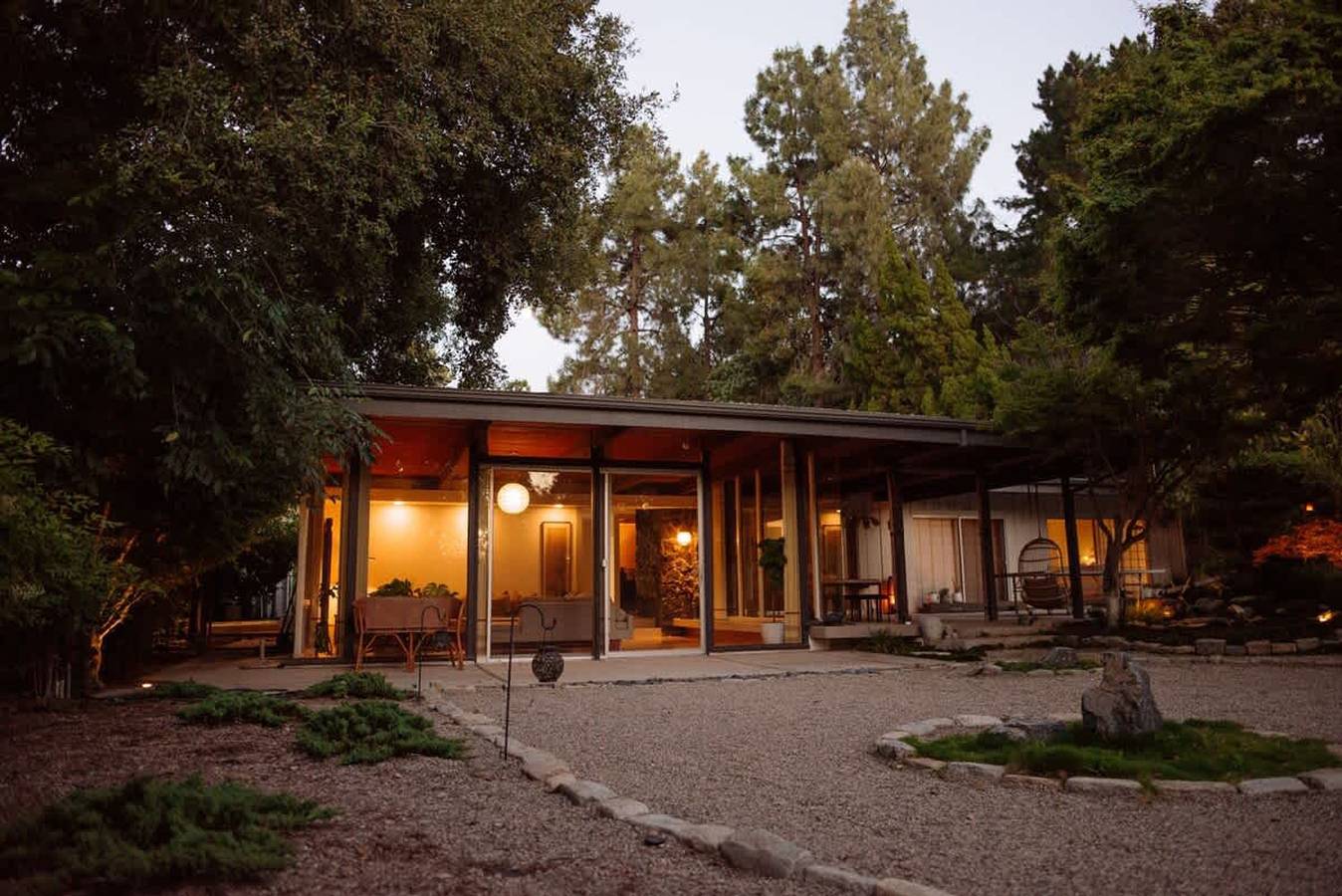 Zen Mountain Getaway w  a Pool  Hot Tub  5 Beds in Los Angeles, Los Angeles County
