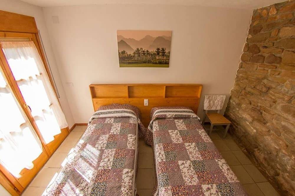 Rural House Cal Planell in Artesa de Segre, Noguera