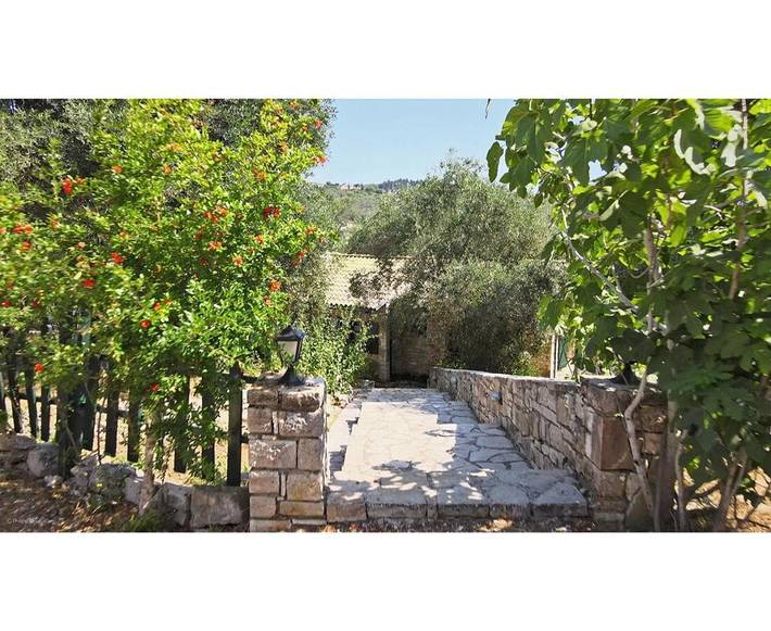 Διαμερίσματα διακοπών για 3 άτομα, με μπαλκόνι και κήπο στα Μπογδανάτικα
