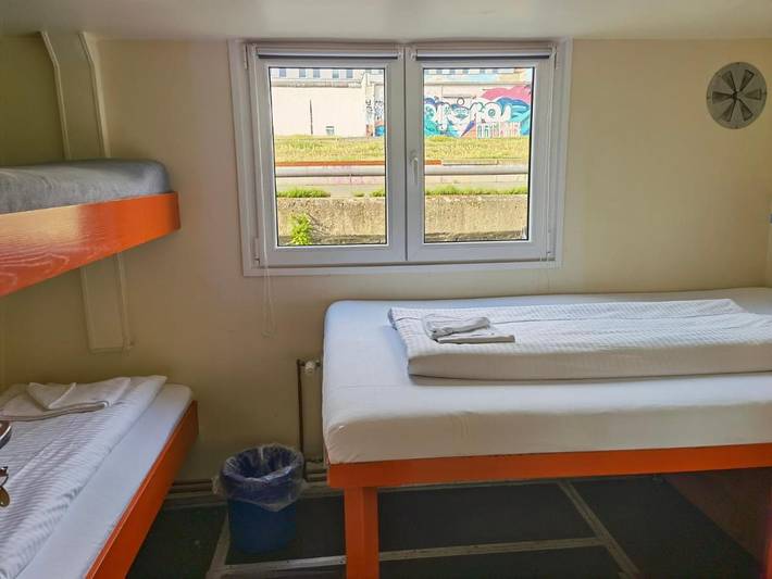 Hotel für 2 Personen, mit Terrasse in Berliner Mauer - 2