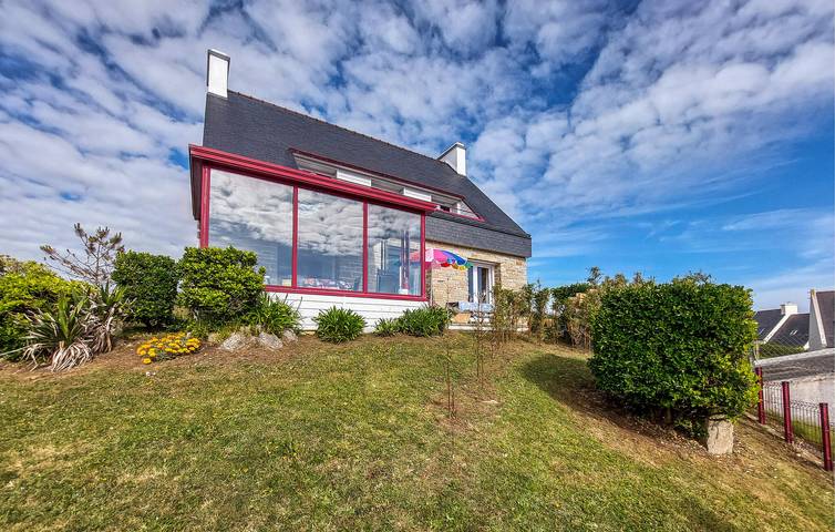 Location de vacances pour 7 personnes, avec terrasse et jardin à Plouarzel - 2