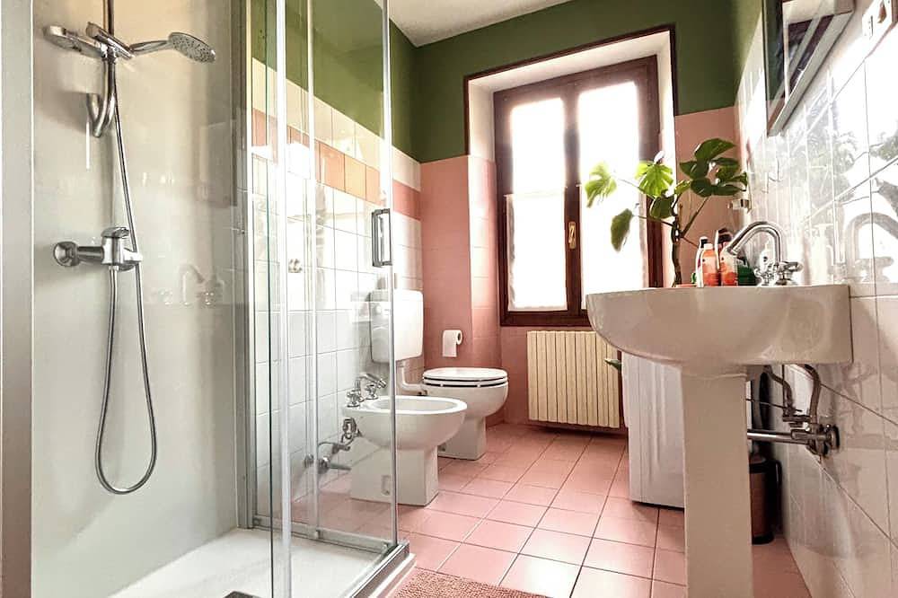 Ganze Wohnung, Oh!megna in the historic heart in Omegna, Ortasee