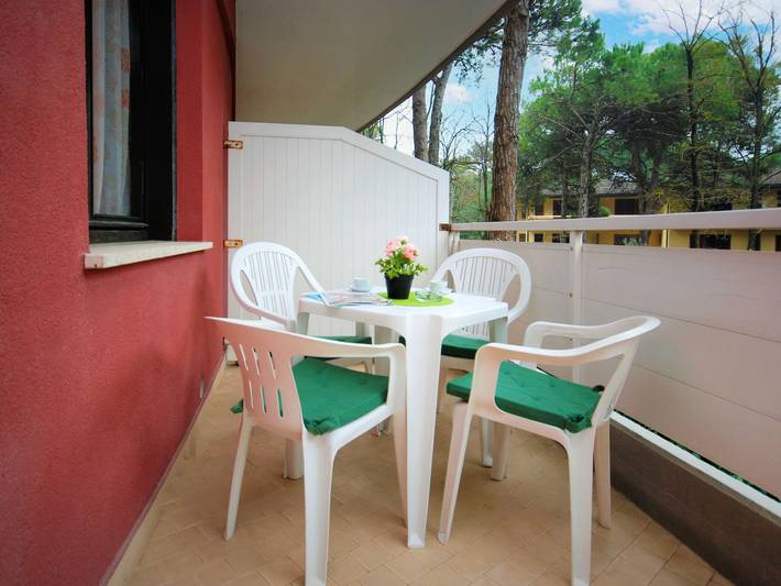 Ferienwohnung für 4 Personen, mit Kinderpool und Balkon in Lignano Sabbiadoro - 3