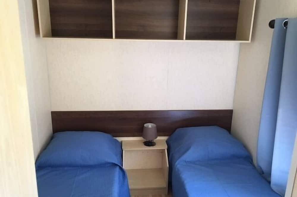 25 Very large M-Home quiet nature air conditioning Bedarieux sleeps 4 in Bédarieux, Béziers und Umgebung