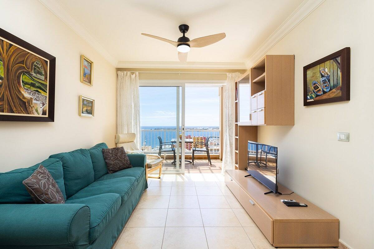 Entire apartment, Home2Book Amazing Sea Views & Terrace, El Porís in Porís de Abona, South Tenerife