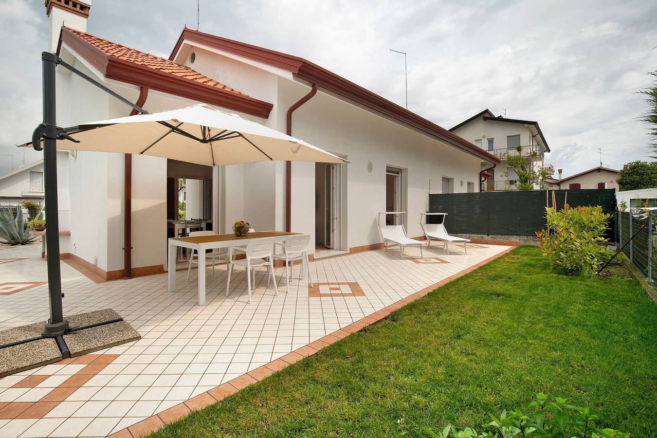 Villa 'Villetta Bruna' con giardino privato e aria condizionata in Lido di Jesolo, Jesolo