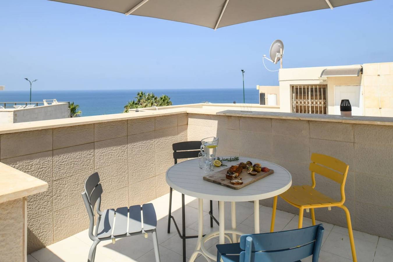 Luxurious Family Three Story House by Sea N' Rent in Netanja, Zentralbezirk (Israel)