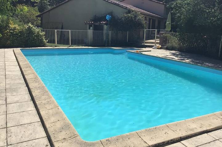 Gîte pour 8 personnes, avec Terrasse et Jardin