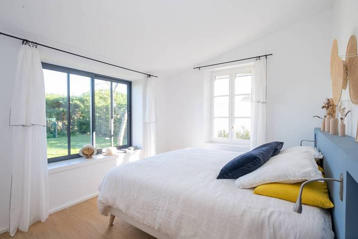 Gîte pour 12 personnes, avec piscine à Loix - 3