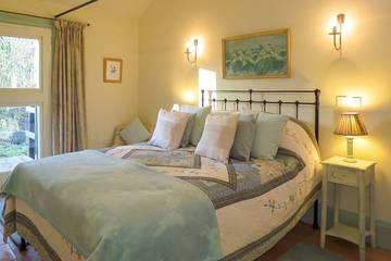 Bungalow for 2 People in Suffolk, East of England, Photo 1
