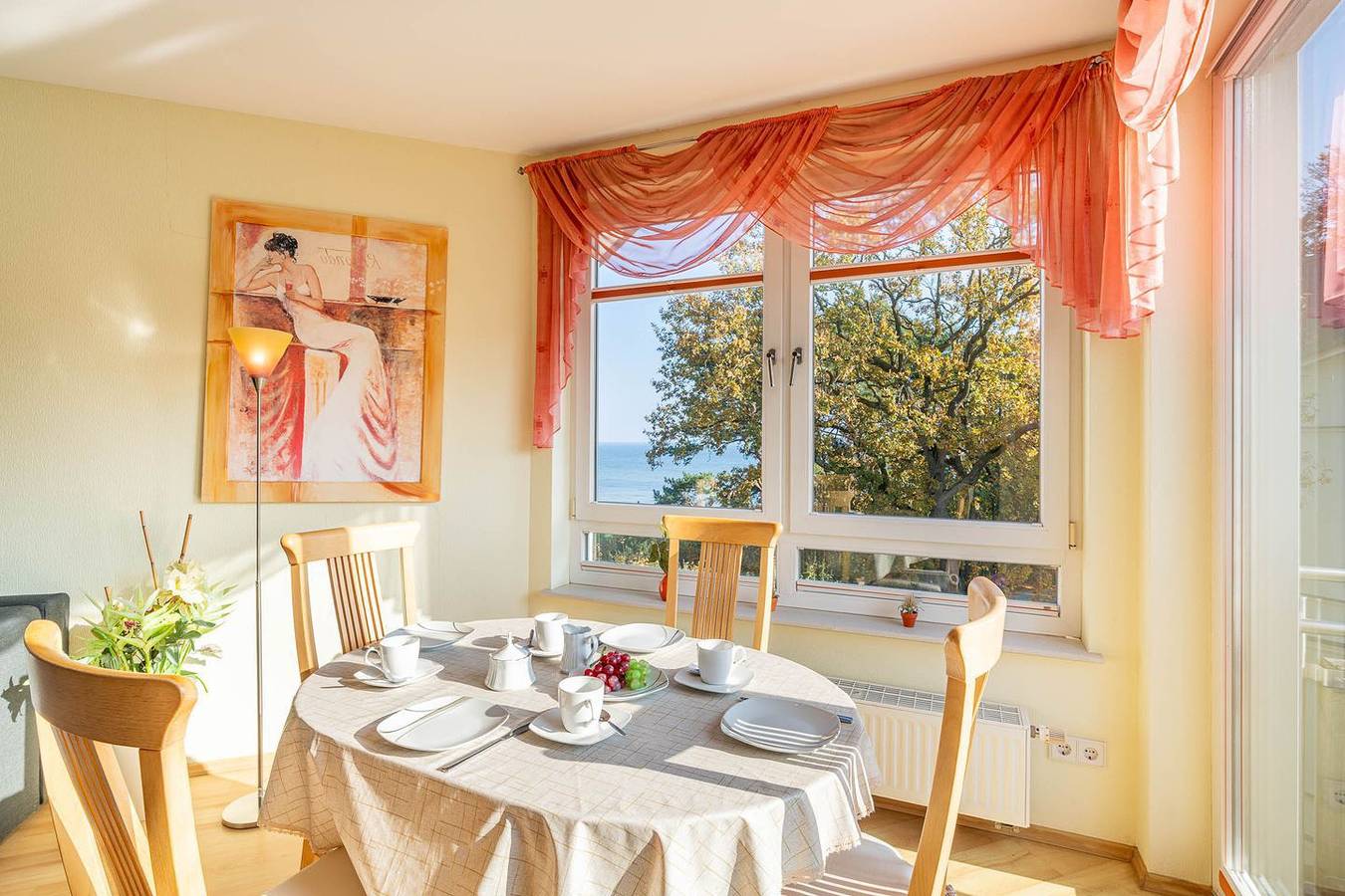 Hel lägenhet, Villa Meeresrauschen 22 - stilvolles Domizil mit traumhaften Meerblick in Seebad Heringsdorf, Heringsdorf