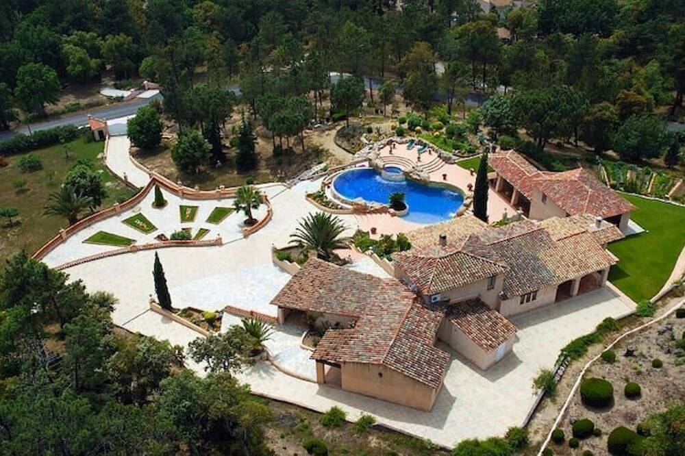 Villa de Standing Proche de Sainte-maxime in Le Muy, Region de Draguignan