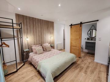 Gîte pour 2 personnes, avec terrasse et piscine en Corse