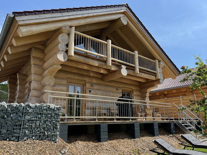 Chalet für 6 Personen, mit Balkon und Balkon/Terrasse sowie Whirlpool und Terrasse im Fichtelgebirge