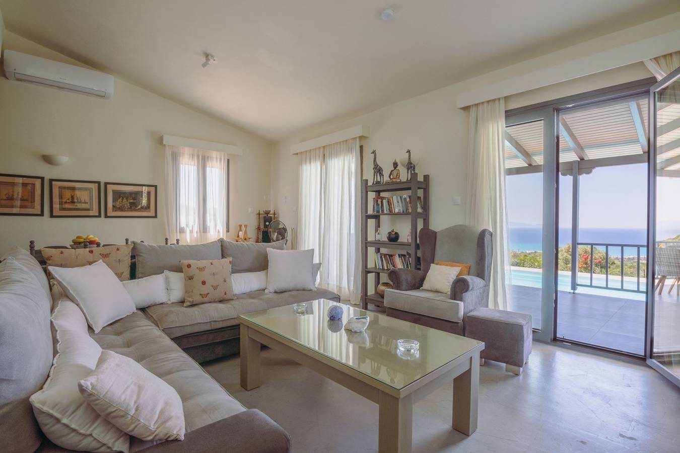 Villa Filokalia With Exceptional View in Kastro-Kyllini, Ileia