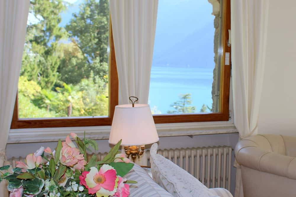Ganze Wohnung, Romantik  \"Viola\"  in Castagnola-Seenähe-Pool-Klimaanlage-Park in Lugano, Luganersee