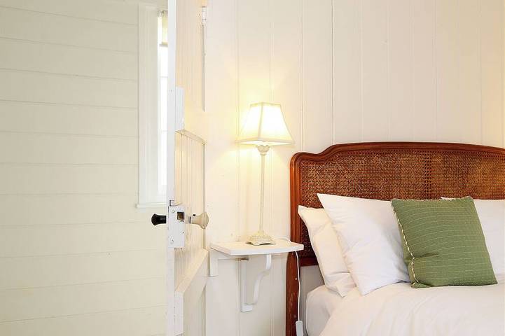 3 bedroom accommodation in Warehorne, Ashford in Warehorne, Ashford region