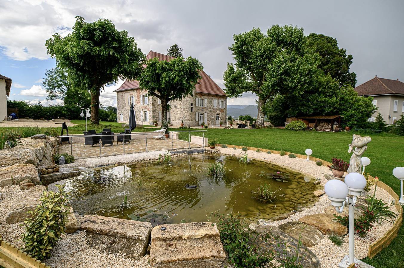 Chambres d'Hôtes le Domaine de la Pélissiere - chambre de la tour in Saint-Albin-de-Vaulserre, Région de La Tour-du-Pin