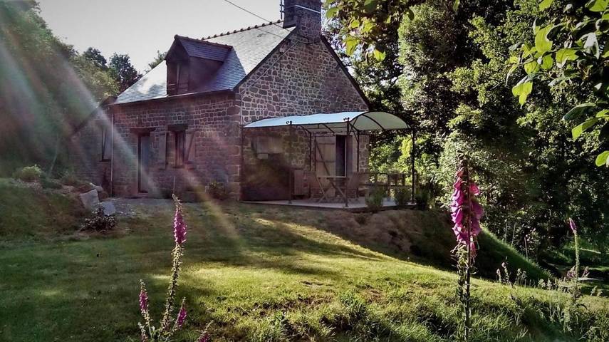Location de vacances pour 4 personnes, avec vue ainsi que jardin et terrasse à Saint-Hilaire-des-Landes - 2