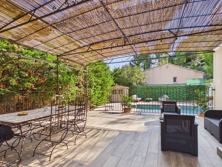 Villa provenzal, piscina y AC (capacidad max. desconocida) in Paradou, Region de Arles