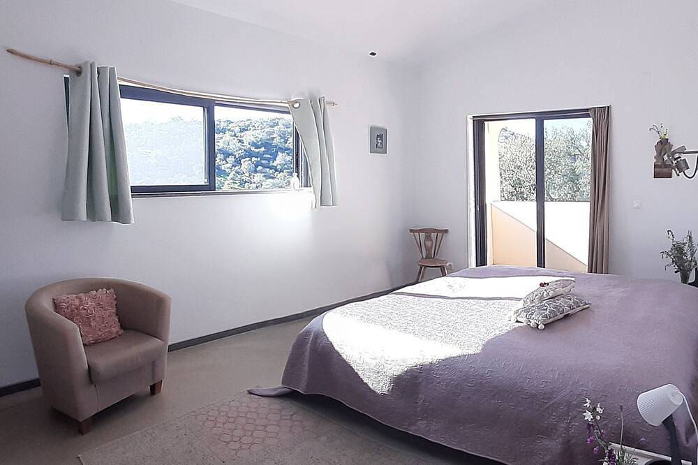 Luxus-Villa mit eigenem Pool, in den Hügeln, Algarve, Sao Bras de Alportel. in São Brás de Alportel, Faro Distrikt