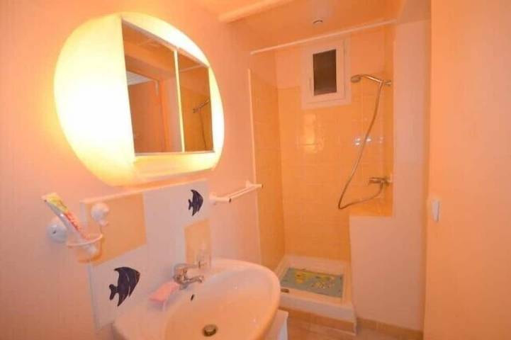 Gîte pour 2 personnes, avec Jardin et Sauna à Bauduen - 4