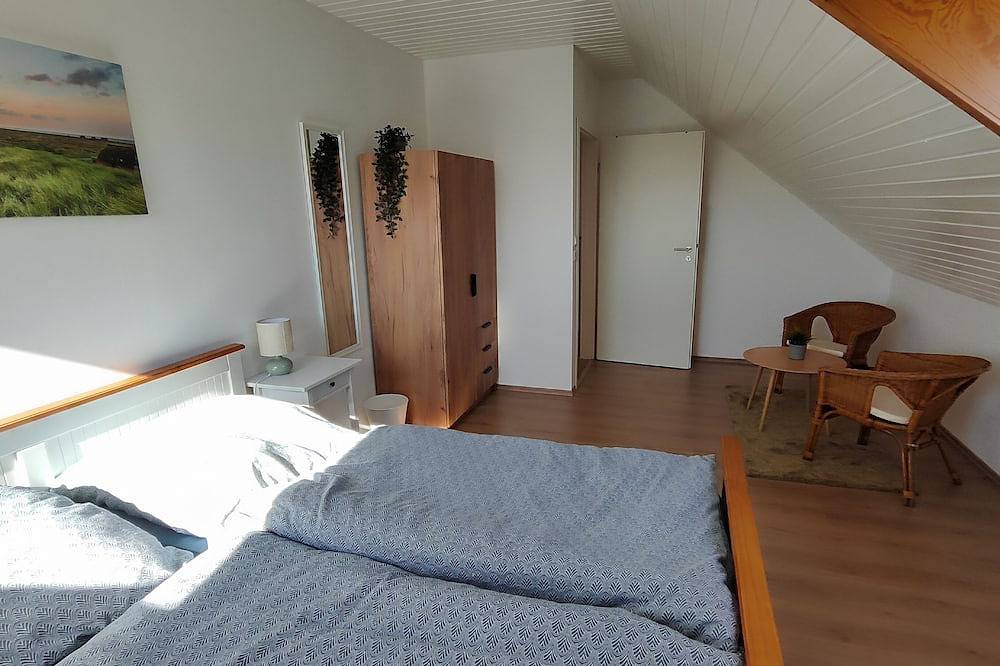 Ganze Wohnung, Renovierte 3-Zimmer Ferienwohnung im Zentrum der Strände, Wlan in Oldenburg in Holstein, Ostholstein