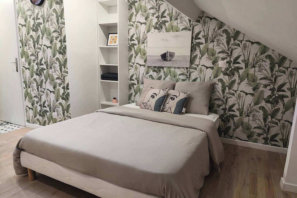 Ganze Wohnung, Comfortable Studio with Parking in Charleville-Mézières, Ardennen