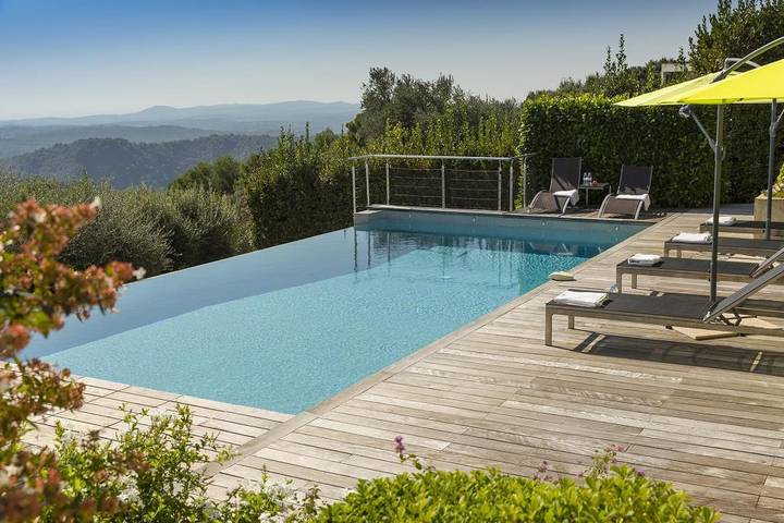 Chalet para 8 personas, con jardín y piscina - 1