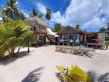 Gîte pour 10 personnes, avec jardin ainsi que vue et terrasse dans Tikehau