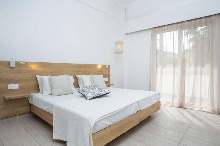 Ferienhaus für 2 Personen, mit Garten und Balkon sowie Pool in Faliraki - 2