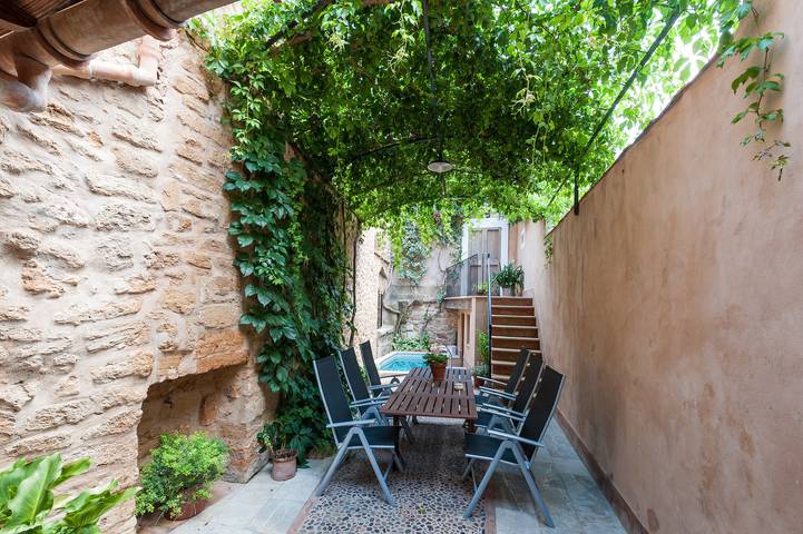 Casa rural para 6 personas, con jardín y balcón en Alcudia Casco Antiguo - 4