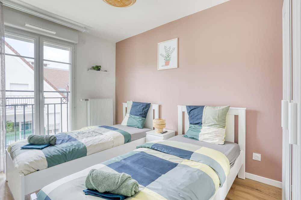 Entire apartment, Lafya : Parisnord, Villepinte, Cdg, Stadedefrance in Le Blanc-Mesnil, Seine-Saint-Denis