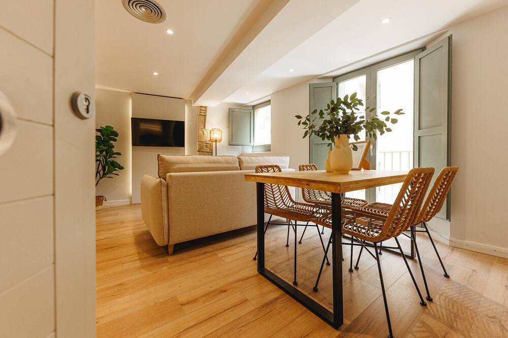 Geheel appartement, Calderers Àliga - Holiday Apartment Rental in Girona | Bravissimo in Gerona, Gironès