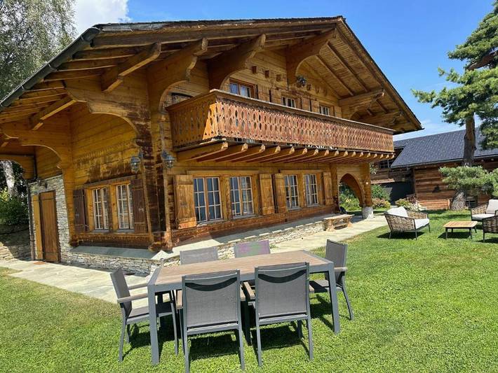 Gîte pour 8 personnes, avec vue et jardin ainsi que vue sur le lac et sauna, animaux acceptés à Arbaz