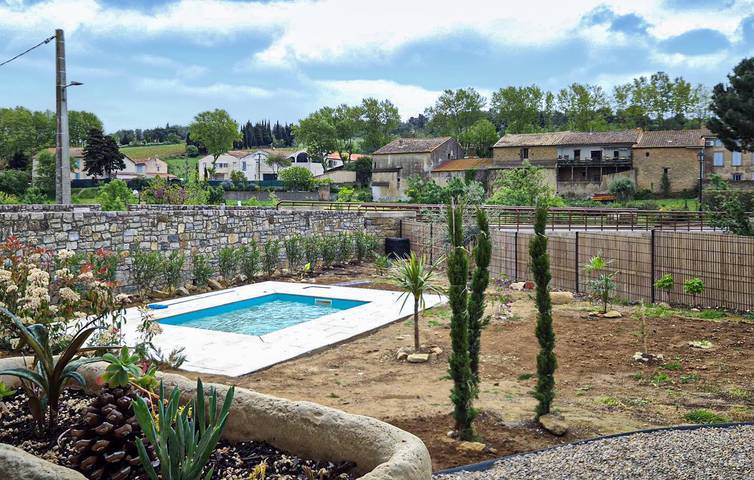 Gîte pour 6 personnes, avec jardin ainsi que piscine et terrasse à Tournissan