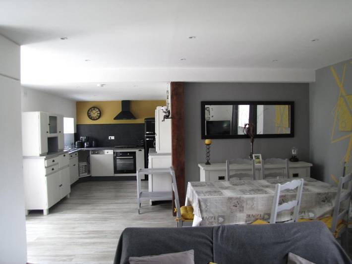 Location de vacances pour 5 personnes, avec Terrasse et Jardin à Lapenty - 4
