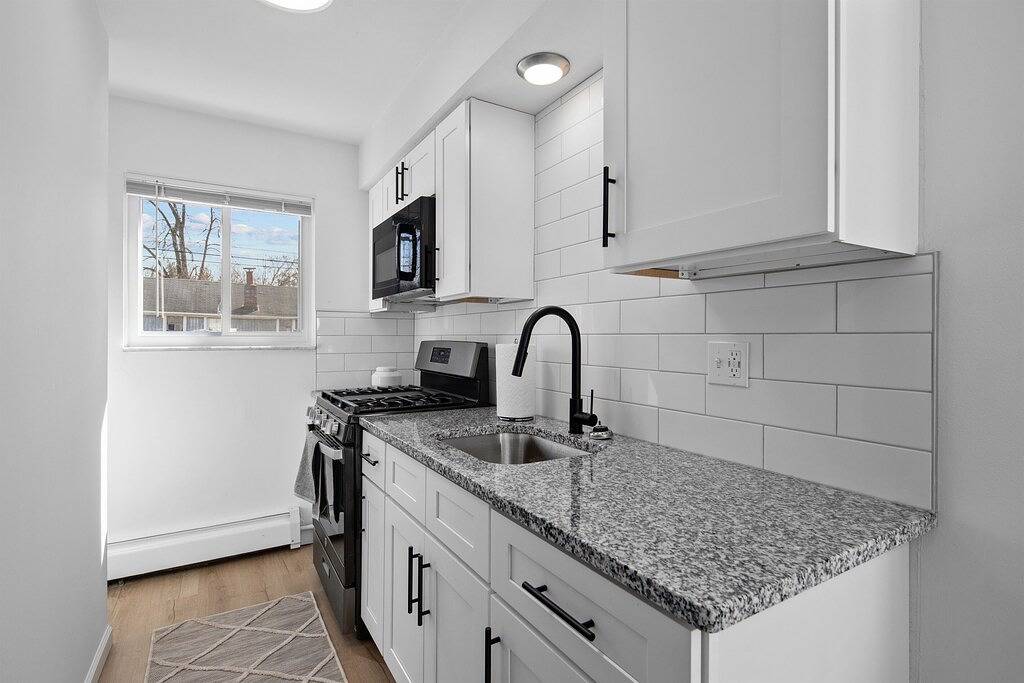 Ganze Wohnung, Contemporary 1Br, Fast Wifi, Pet-Friendly in Mount Clemens, Lake St. Clair