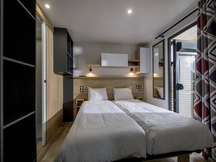 Lodge in Niederlande mit Pool & Veranda in Maurik, Gelderland