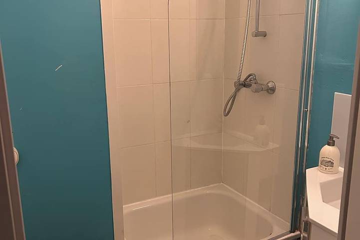 Ganze Wohnung, Studio - Elegant - 10 Min. Disney - 3 Min. Bahnhof in Bussy-Saint-Georges, Seine-et-Marne