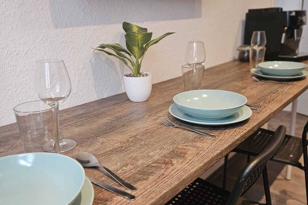 Ganze Wohnung, Charmante Fewo 56qm 2Schlazi., 3Pers., Vollausstattung in Plauen, Chemnitz und Umgebung