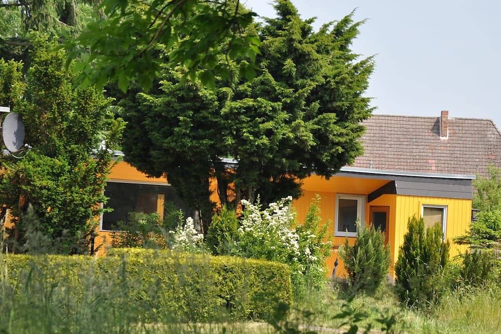 Ferienbungalow am Kummerower See in Verchen, wenige Minuten vom Strand entfernt in Verchen, Kummerower See