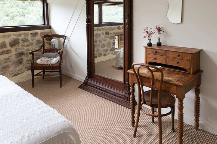 Maison d’hôte pour 22 personnes, avec jardin et jacuzzi dans Vallées-d'Antraigues-Asperjoc - 2