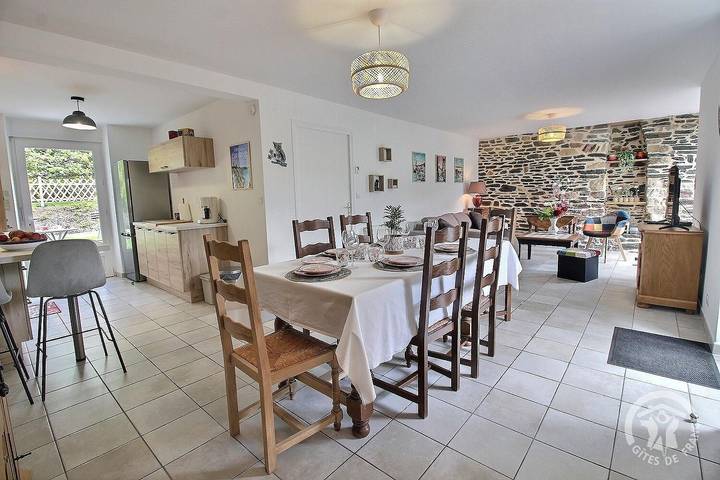 Gîte pour 6 personnes, avec jardin et terrasse dans Le Mené - 2