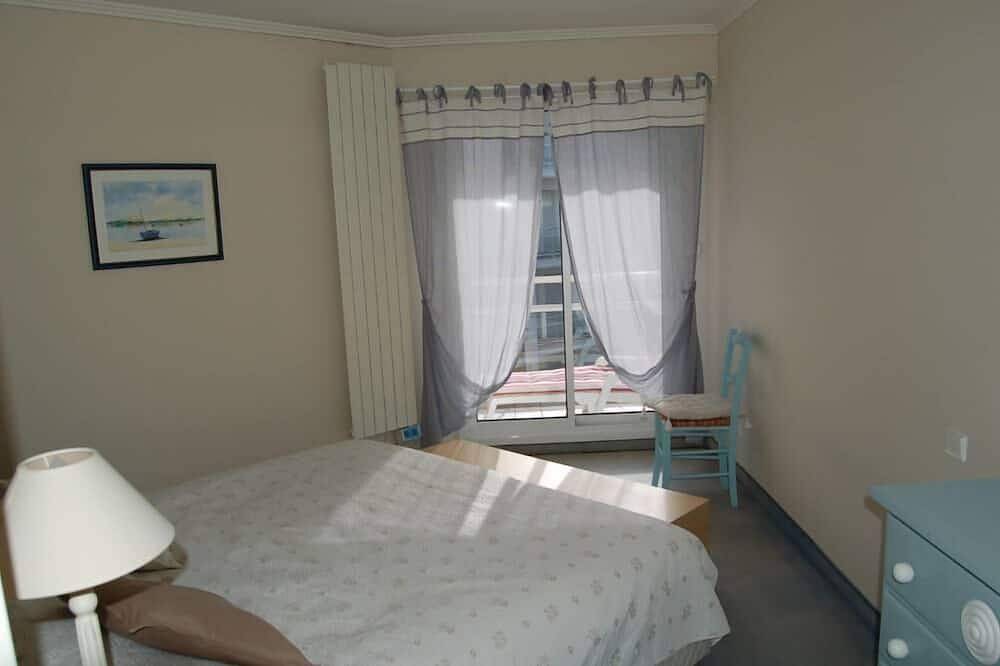 Appartement entier, La Baule plage benoit,T2 +cabine, immeuble front de mer in La Baule-Escoublac, Côte d'Amour