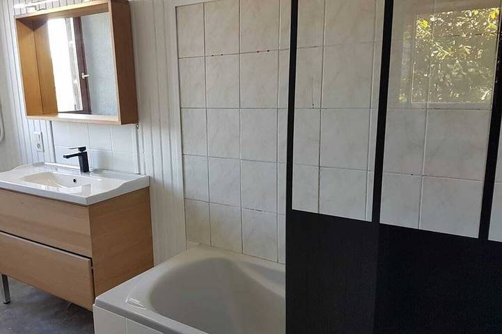 Gîte pour 6 personnes, avec jardin à Brommat - 4