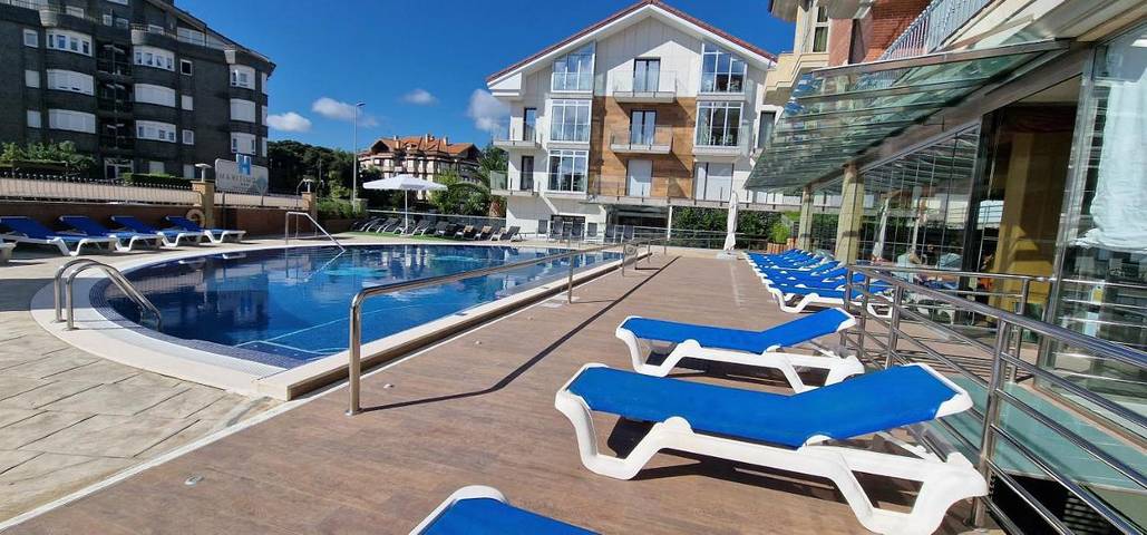 Hôtel pour 4 personnes, avec terrasse et piscine à Noja - 3